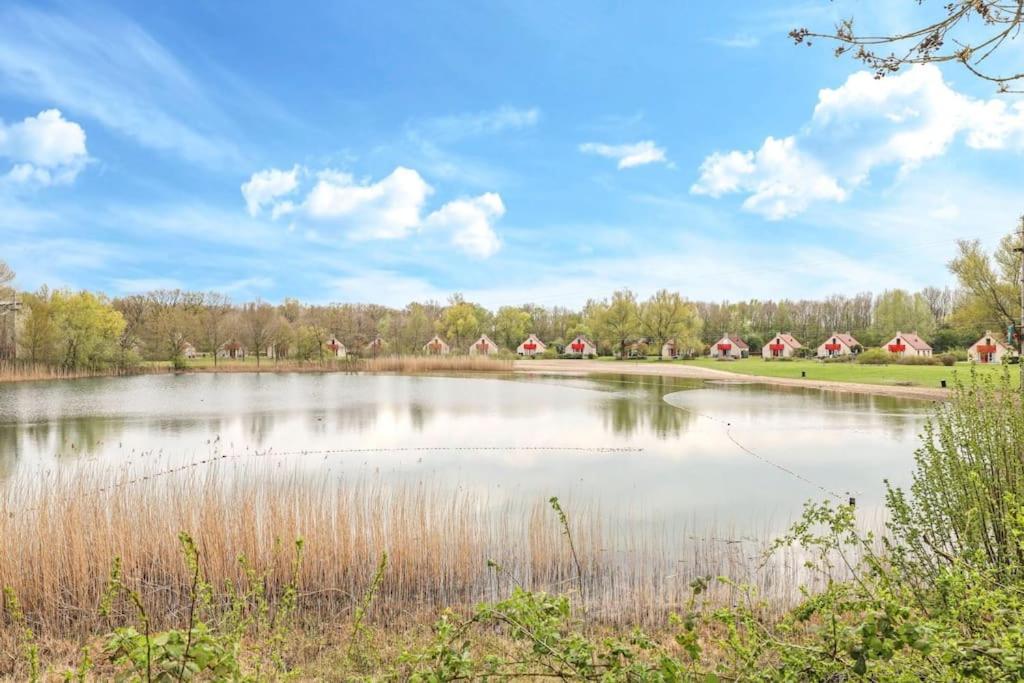 Gezellige Vakantiewoning Aan Het Water In Ewijk - Recreational Only No Workers Exteriér fotografie