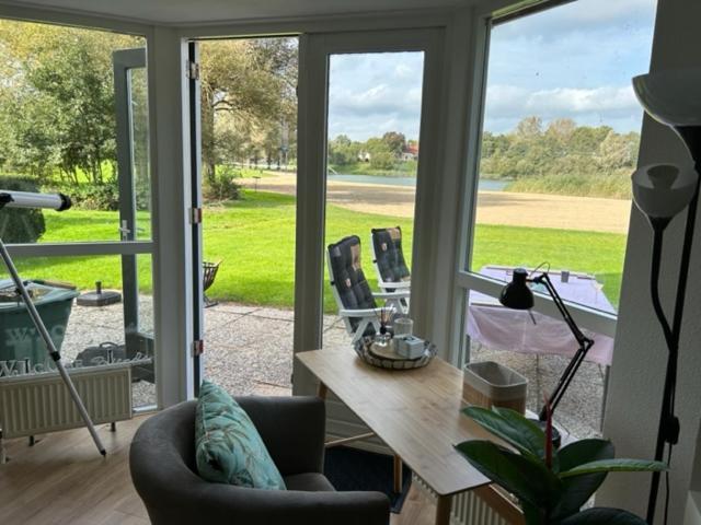 Gezellige Vakantiewoning Aan Het Water In Ewijk - Recreational Only No Workers Exteriér fotografie